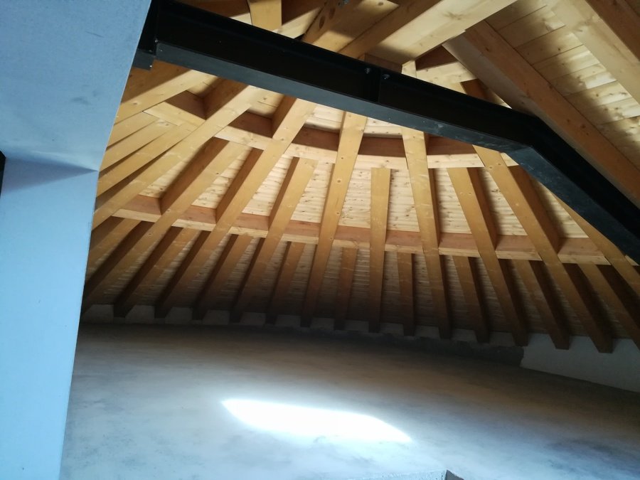 Al momento stai visualizzando Il tetto in legno
